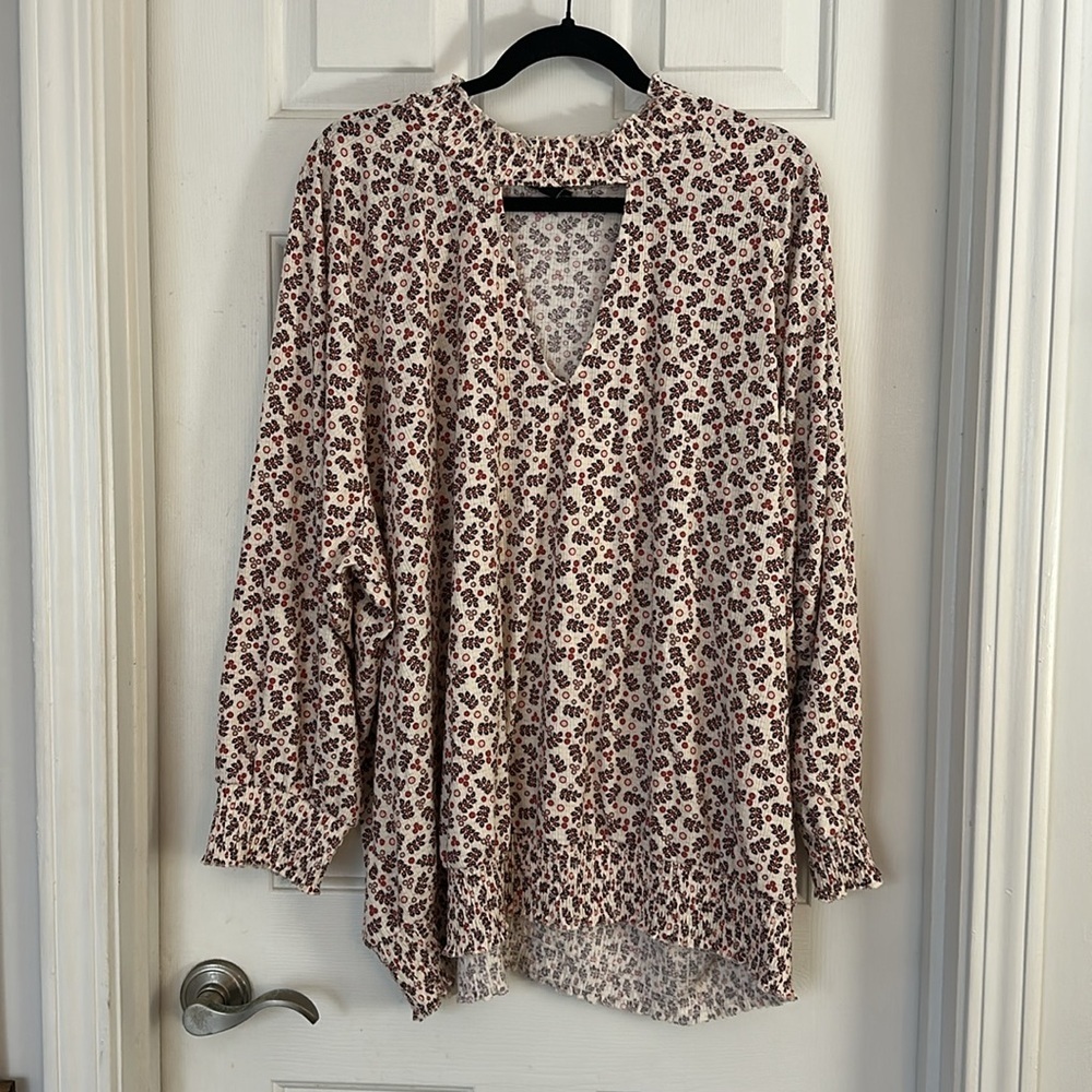 Torrid Textured Jersey Choker Neck Smocked Bottom Top Multi Plus 5 5X D65176 - Picture 5 of 10